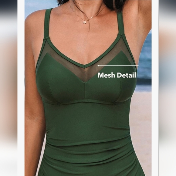 CUPSHE Women's One Piece Swimsuit - V Neck Back Hook Cutout Adjustable - Picture 8 of 11